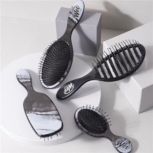 Wet Brush - Speed Dry Detangler Terrain Texture Gravel